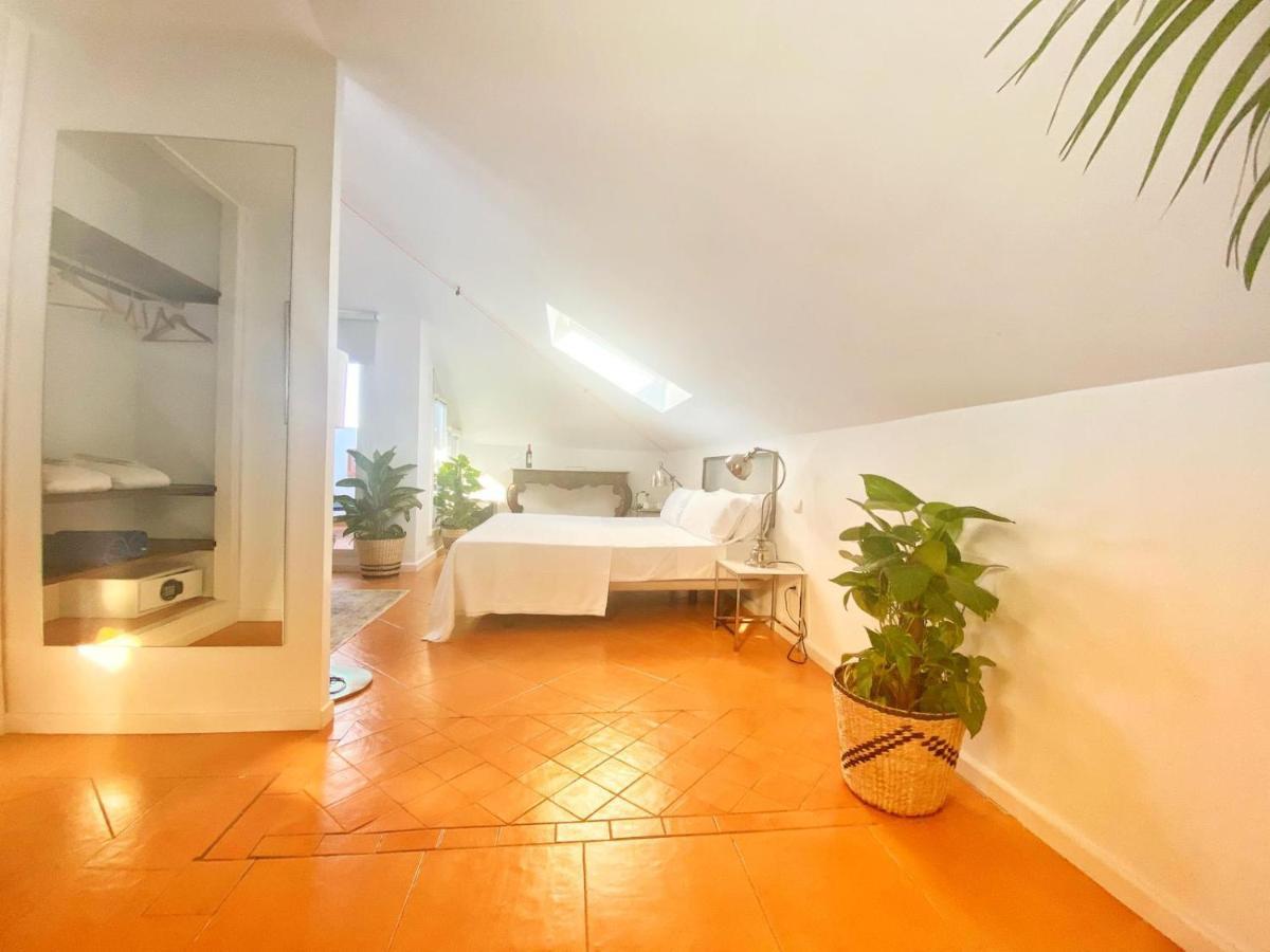Molo 44 Suites Puerto Banus Marbella Bagian luar foto