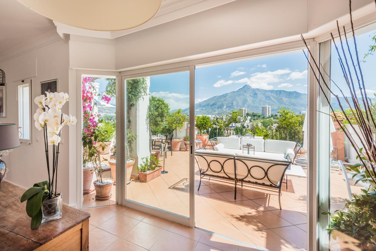 Molo 44 Suites Puerto Banus Marbella Bagian luar foto