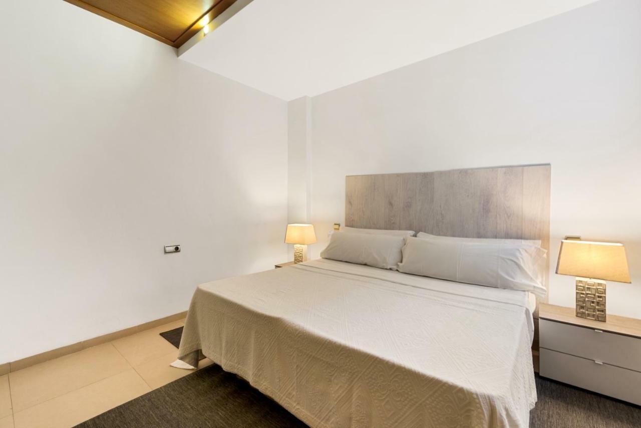 Molo 44 Suites Puerto Banus Marbella Bagian luar foto