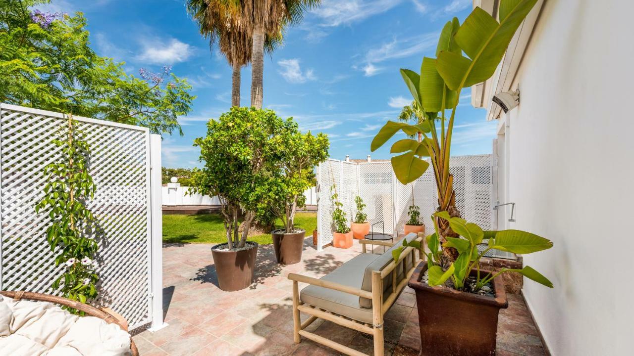 Molo 44 Suites Puerto Banus Marbella Bagian luar foto