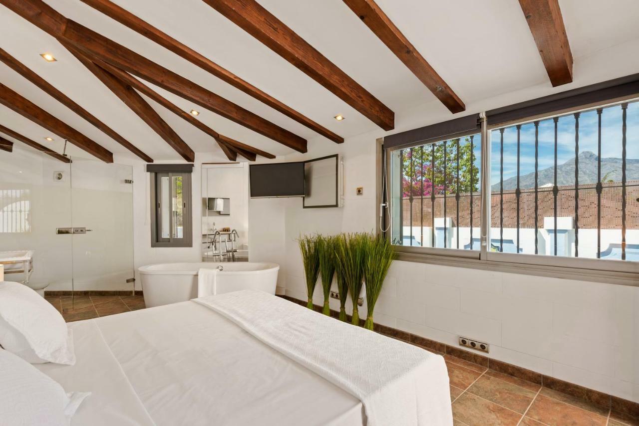Molo 44 Suites Puerto Banus Marbella Bagian luar foto