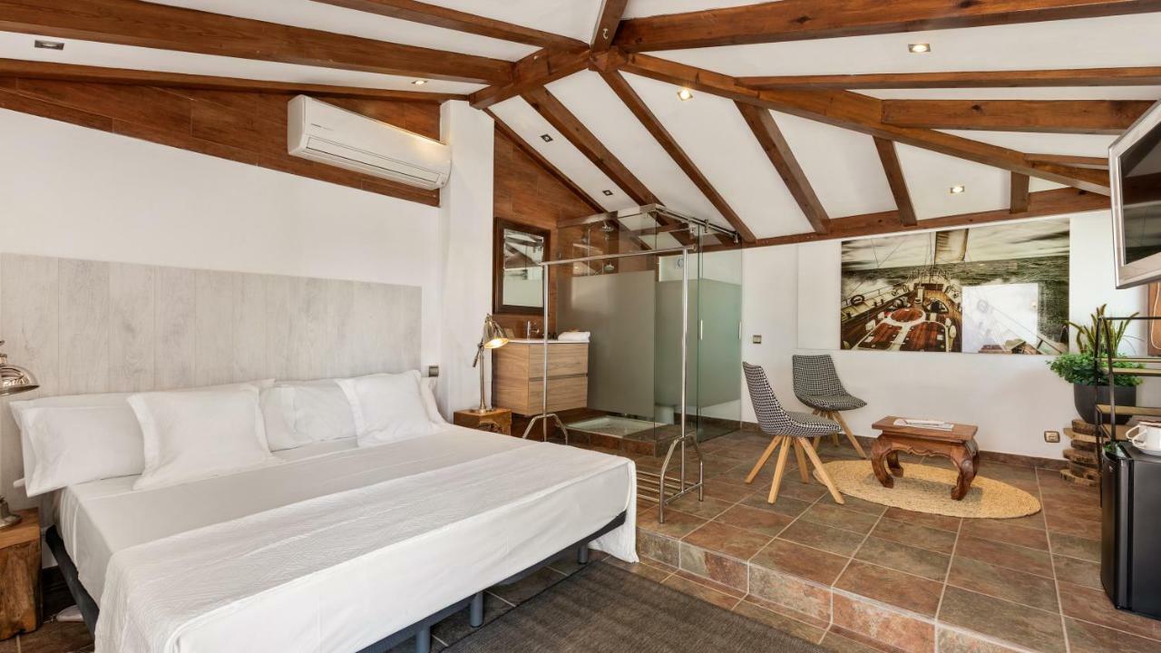 Molo 44 Suites Puerto Banus Marbella Bagian luar foto